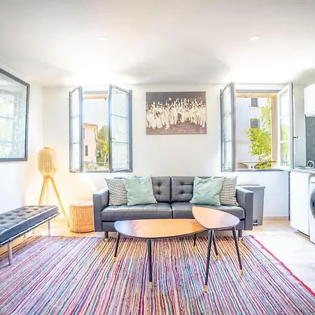 Les Lices B L Equiped & L Shellter *